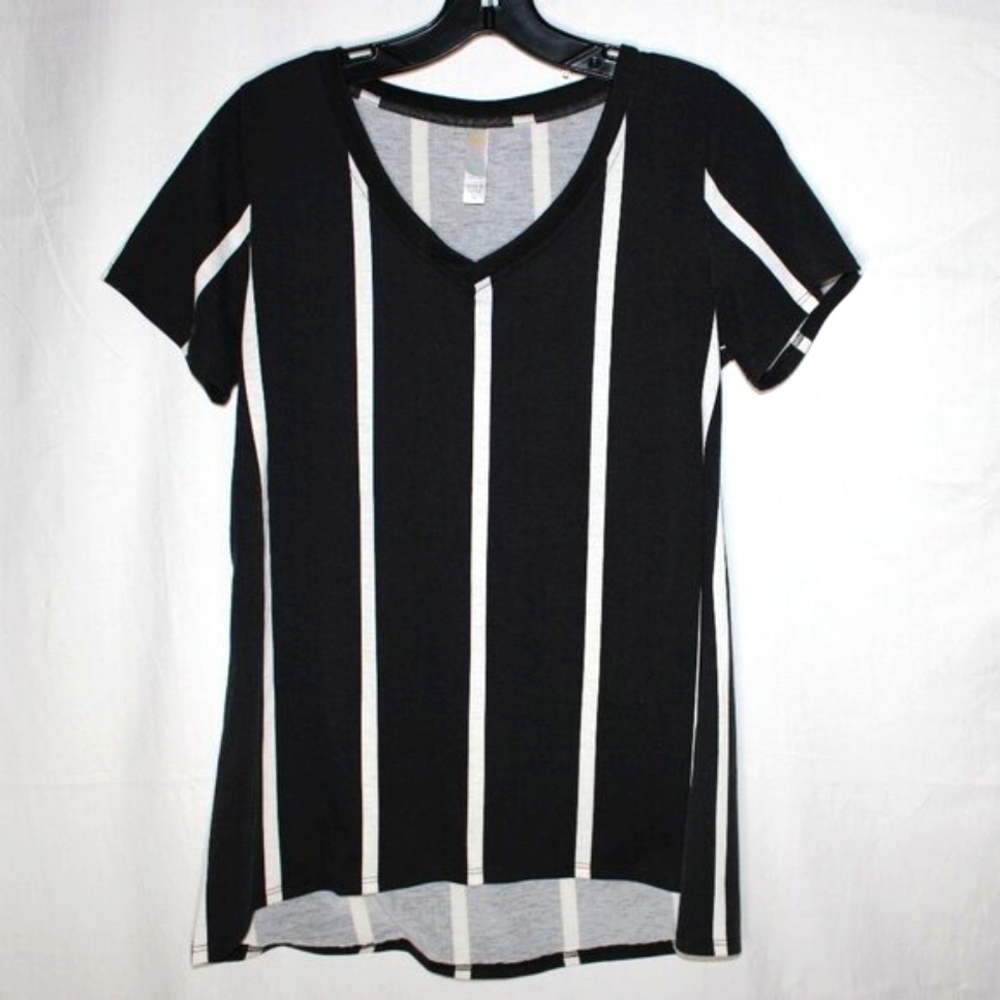 ✨ LuLaRoe XS Striped V-Neck Tunic Tee ✨